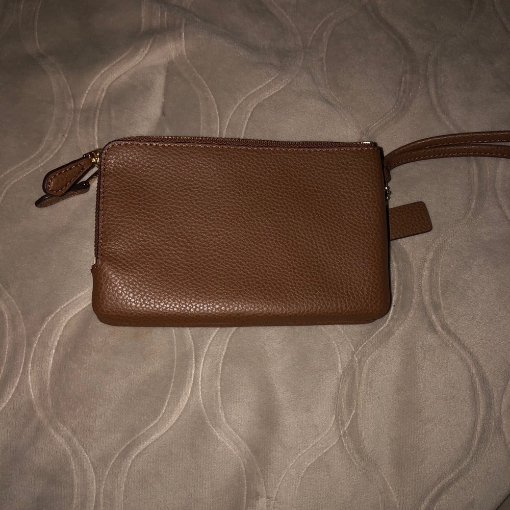 Coach small wristlet, never worn. Tags on it - Picture 5 of 6